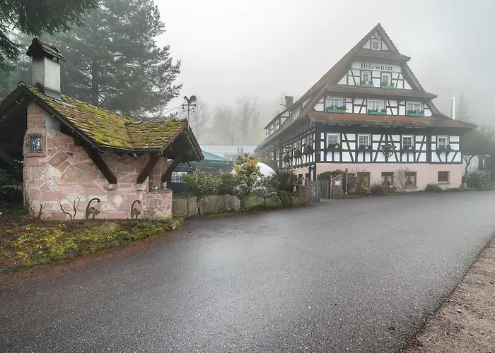 Holzwurm Guest house 3*