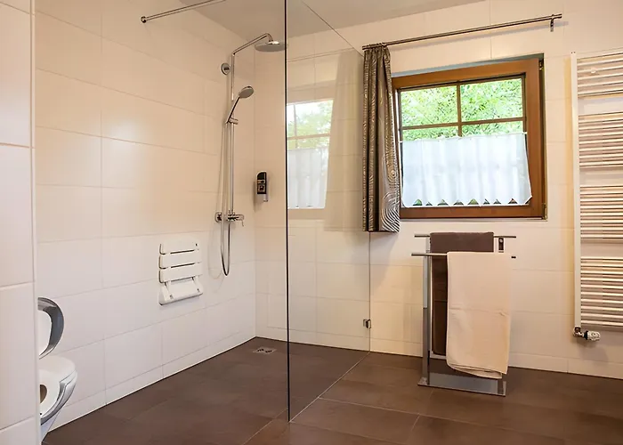 Holzwurm Guest house 3*