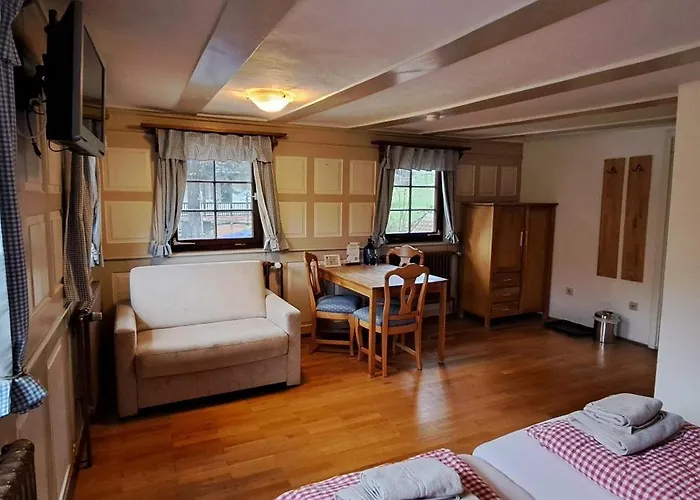 Holzwurm Guest house 3*